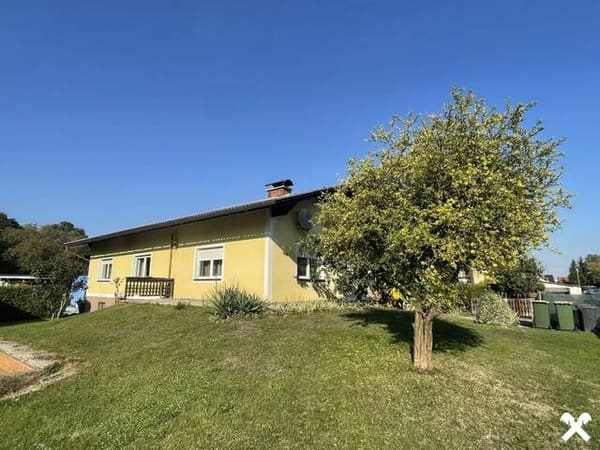 Immobilie in Hautzendorf - Willkommen in Premstätten! Vielseitiges Wohnhaus mit weitläufigem Gartengrund - Bild 1