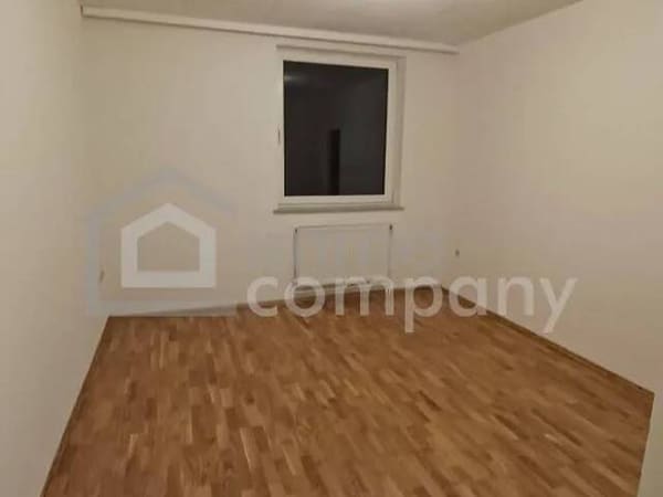 Immobilie in Frohsdorf - Vermietete 2-Zimmer-Eigentumswohnung mit Parkplatz und Kellerabteil - Bild 2