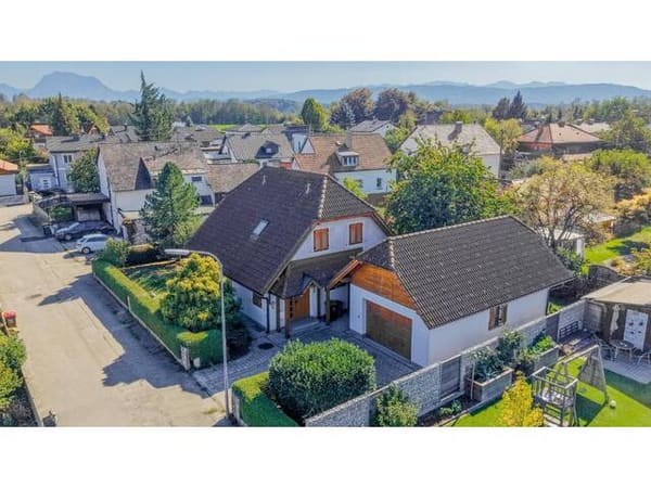 Immobilie in Attnang - Familienglück mit Gartenidylle & Doppelgarage - Bild 4