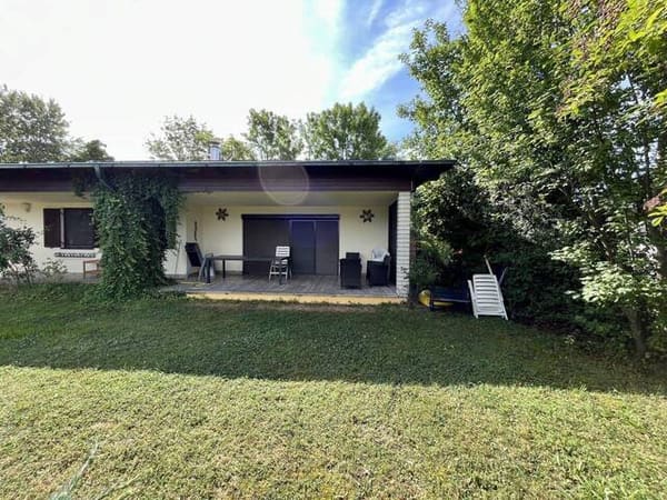Immobilie in Velm - Eigengrund! Ruheoase 15 min von Wien: Bungalow am Badesee, ganzjährig bewohnbar - Bild 3