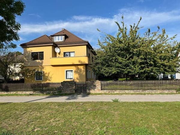 Immobilie in Wieselburg - Idyllisches Haus mit 2 Wohneinheiten im Dornröschenschlaf in einzigartiger Lage an der Donau Persenbeug Zentrum - Bild 3