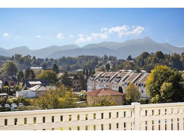 Immobilie in Velden am Wörther See - WOHNUNG MIT TRAUMHAFTER AUSSICHT IN ZENTRUMSLAGE - Bild 3