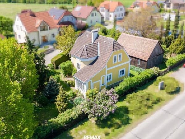 Immobilie in Kammern - Jahrhundertwendevilla mit original erhaltenen Details, schönem Garten und perfekter Infrastruktur - Bild 1
