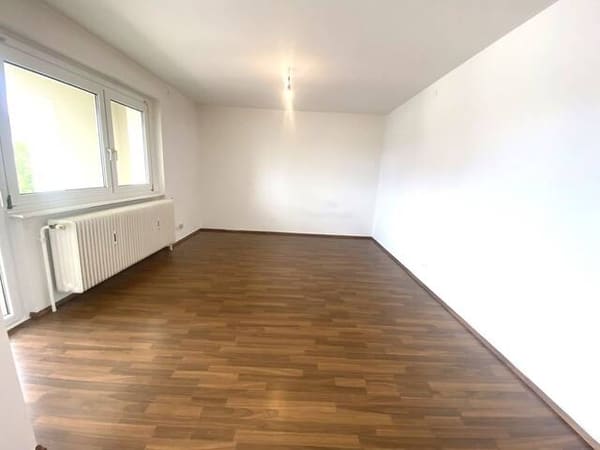 Immobilie in St. Pölten - PROVISIONSFREI! HELLE, GUT GESCHNITTENE 3-ZIMMER WOHNUNG, ZENTRAL BEGEHBAR MIT LOGGIA IM SÜDLICHEN ST. PÖLTEN! - Bild 0
