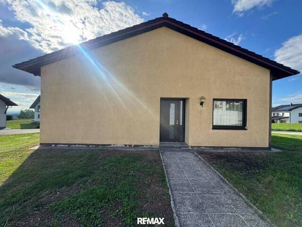Immobilie in St. Agatha - Einfamilienhaus mit großem Garten im Herzen von St. Agatha – teilsaniert - Bild 3