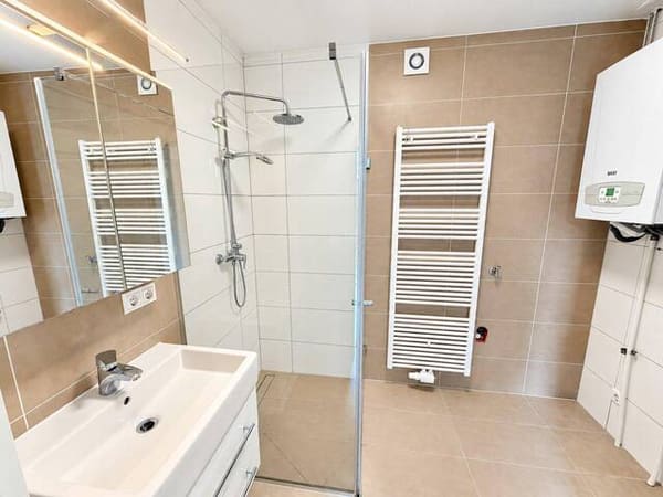 Immobilie in Groß-Schweinbarth - EIN HAUS WAR GESTERN – HIER BEKOMMEN SIE ZWEI | ca. 232 m² NFL | 8 Zimmer | Garten & Terrasse - Bild 3