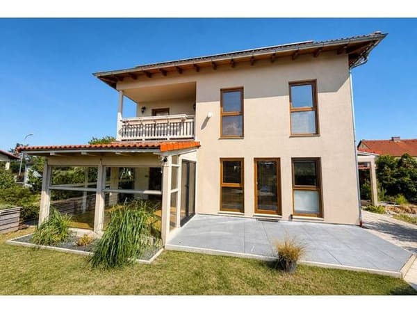 Immobilie in Neunkirchen - Wohnen mit Urlaubsgefühl: Einfamilienhaus mit Pool und Sauna - Bild 3