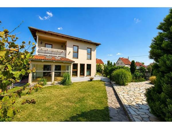 Immobilie in Neunkirchen - Wohnen mit Urlaubsgefühl: Einfamilienhaus mit Pool und Sauna - Bild 4