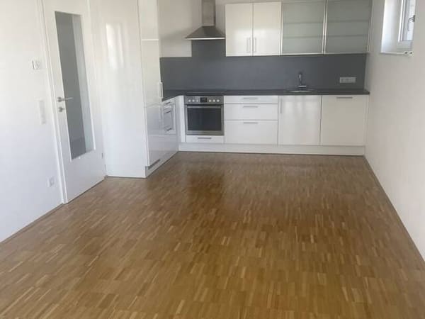 Immobilie in Mattighofen - NEUER PREIS! Neuwertige 3-Zimmer Wohnung mit großen Balkon & Carport! - Bild 2