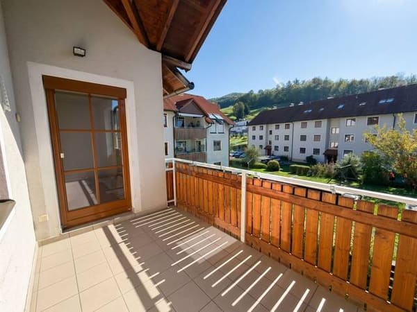Immobilie in Gaflenz - Sonnige Etagenwohnung in Gaflenz mit großzügiger Loggia und Garage - Bild 0