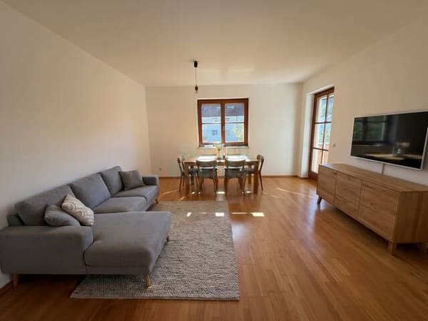 Immobilie in Gaflenz - Sonnige Etagenwohnung in Gaflenz mit großzügiger Loggia und Garage - Bild 1
