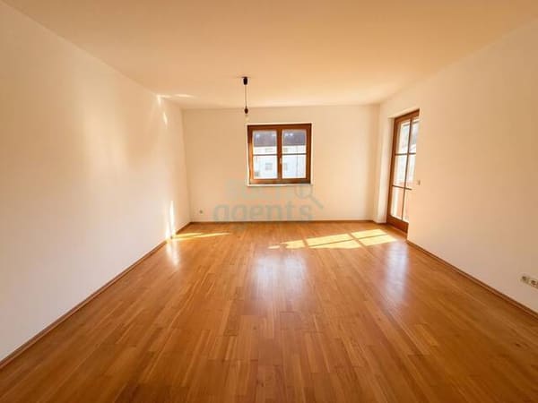 Immobilie in Gaflenz - Sonnige Etagenwohnung in Gaflenz mit großzügiger Loggia und Garage - Bild 2