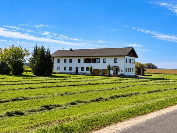Immobilie in Ostermiething - MEHRFAMILIENHAUS MIT DREI WOHNEINHEITEN IN ALLEINLAGE - Bild 3