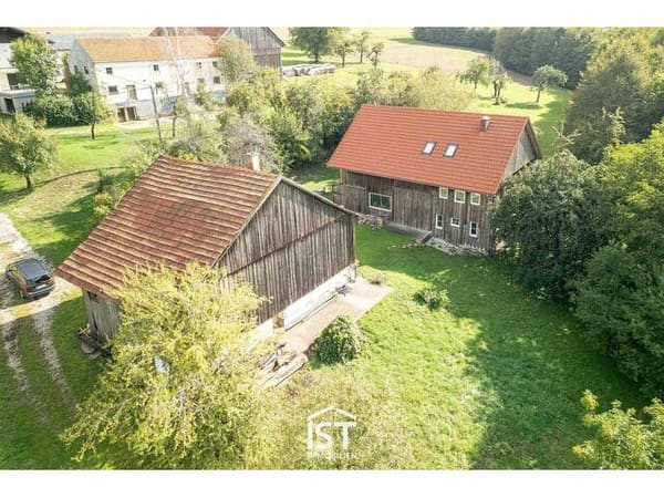 Immobilie in Wippenham - Wippenham - Ehemalige Hofstelle mit rund 2,9 ha Grund - Bild 1