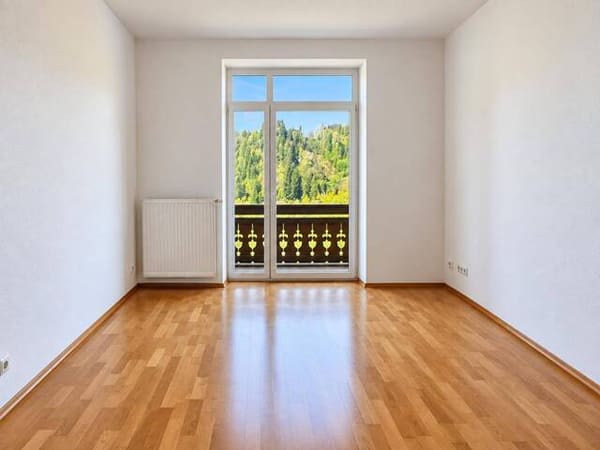 Immobilie in Bad Aussee - Wohnung zentrumsnah mit Balkon, herrliche Aussicht - Bild 2