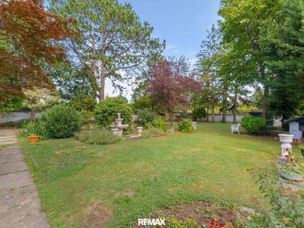Immobilie in Perchtoldsdorf - Großzügiges Einfamilienhaus mit weitläufigem Garten in den Weingärten von Perchtoldsdorf - Bild 1