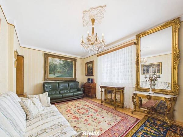 Immobilie in Perchtoldsdorf - Großzügiges Einfamilienhaus mit weitläufigem Garten in den Weingärten von Perchtoldsdorf - Bild 3