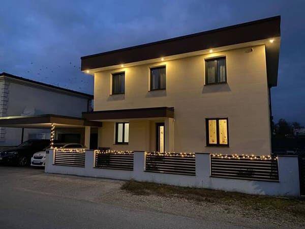 Immobilie in Sierndorf - Familienglück in ruhiger Lage – modernes Zuhause mit Garten, Pool & perfekter Anbindung - Bild 0