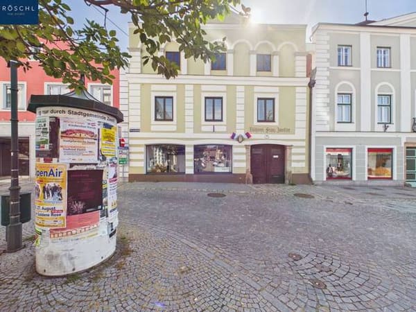 Immobilie in Zwettl-Niederösterreich - Historisches Wohn- und Geschäftshaus mit Entwicklungspotenzial am Zwettler Hundertwasserbrunnen - Bild 0