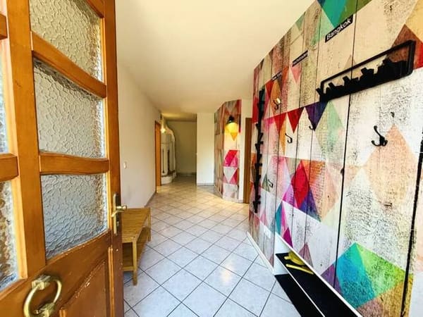 Immobilie in Aigen - Hochstraden: Idyllische Höhenlage trifft großzügiges Wohnen - 1344 m2 Grundstück, 218 m2 NFL, 5 Zimmer, Gargage und Caport! - Bild 3