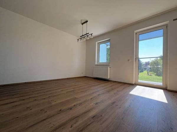 Immobilie in Eberschwang - 2-Zimmer-Wohnung mit großzügiger Loggia und Carport in Eberschwang - Bild 2