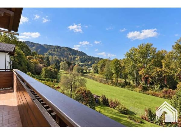 Immobilie in Glanegg - Ein Zuhause mit Charakter: Einfamilienhaus mit Garten in Hanglage und Bick ins Grüne - Bild 2