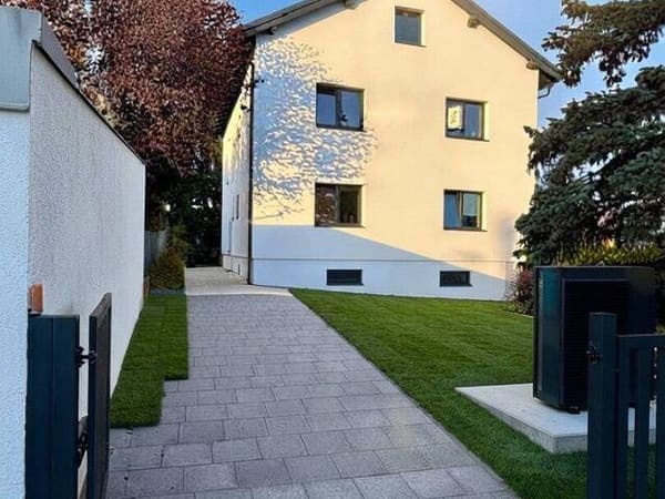 Immobilie in Klosterneuburg - WUNDERSCHÖNE VILLA MIT FERNBLICK AM ÖLBERG - Bild 2