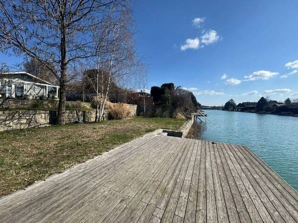 Immobilie in Breitensee - NEU! Wohnen am Wasser – Baugrundstück mit eigenem Seeufer & Sommerhaus - Bild 0