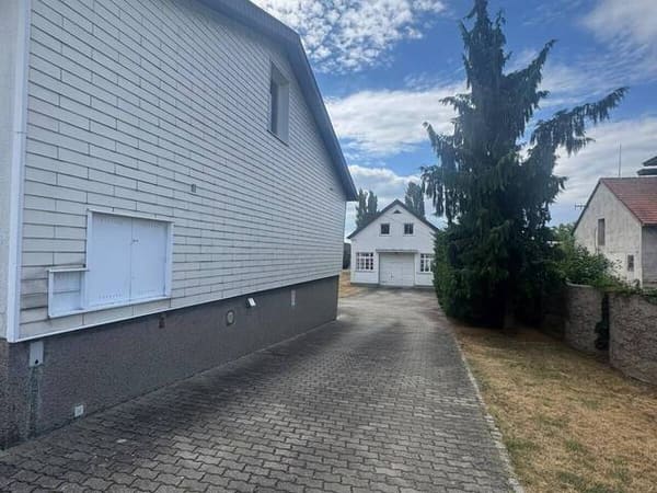 Immobilie in Leobersdorf - Einfamilienhaus mit großem Grundstück und vielseitigem Nebengebäude in Leobersdorf - Bild 4