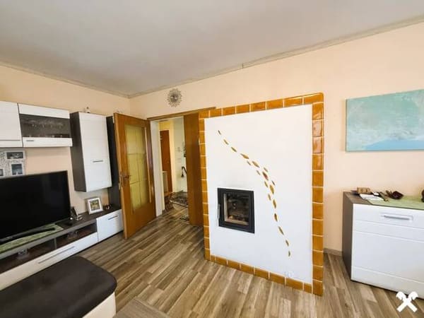 Immobilie in Enzenreith - Ruhe, Raum und Weitblick: Einfamilienhaus mit großem Garten und Weitblick! - Bild 2