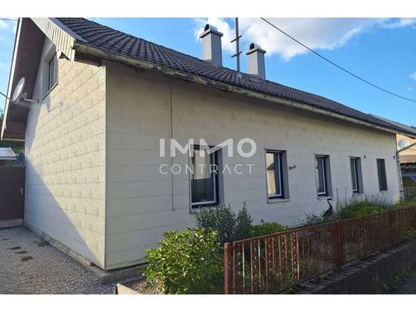 Immobilie in Ottnang - Charmantes Haus mit Nebengebäuden und liebevoll gestaltetem Garten - Bild 3
