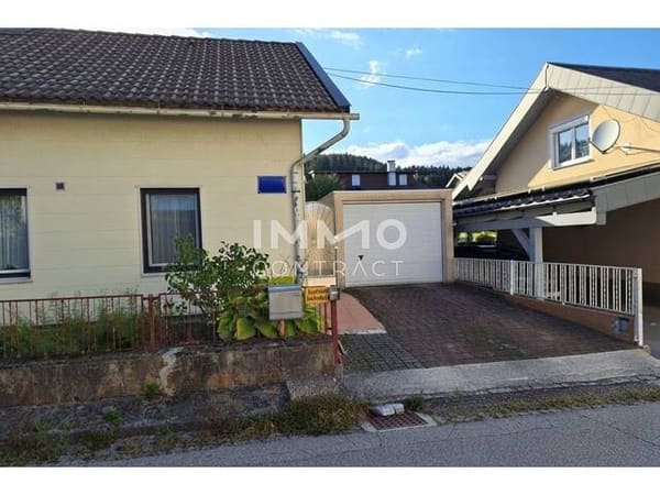 Immobilie in Ottnang - Charmantes Haus mit Nebengebäuden und liebevoll gestaltetem Garten - Bild 4