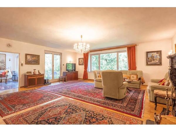 Immobilie in Breitenfurt bei Wien - Breitenfurt Ost – elegante Villa mit Innenpool und über 2.000 m² großem Grundstück - Bild 4