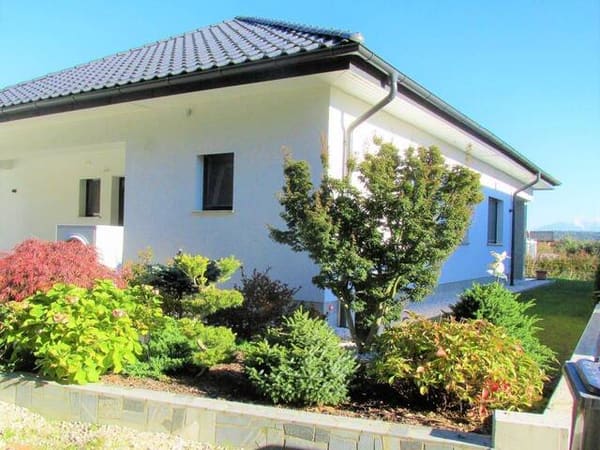 Immobilie in Moosburg - NEUER PREIS!! TRAUM-BUNGALOW! NEUWERTIG! MODERN! VOLL MÖBLIERT! - Bild 0