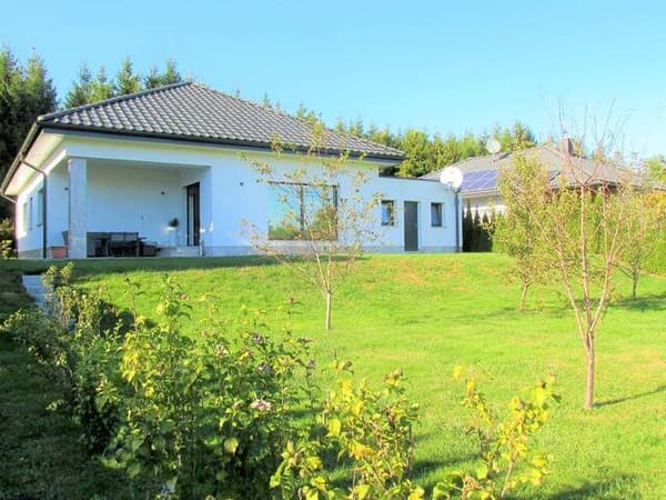 Immobilie in Moosburg - NEUER PREIS!! TRAUM-BUNGALOW! NEUWERTIG! MODERN! VOLL MÖBLIERT! - Bild 1