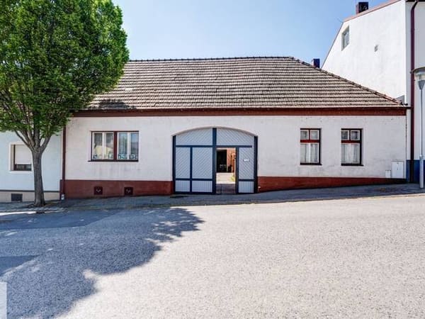 Immobilie in Mörbisch am See - ++Für Macher statt Zuschauer - Projektliegenschaft mit Potenzial++ - Bild 0