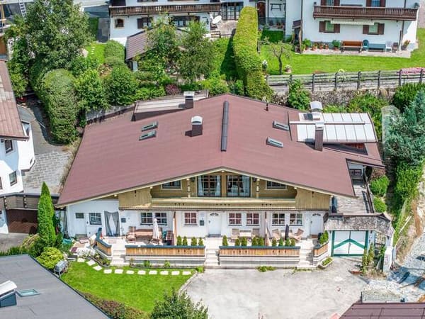 Immobilie in Kirchberg in Tirol - 3 Erdgeschosswohnungen, 2 mit Freizeitwohnsitz in Zentrumslage von Kirchberg - Bild 0