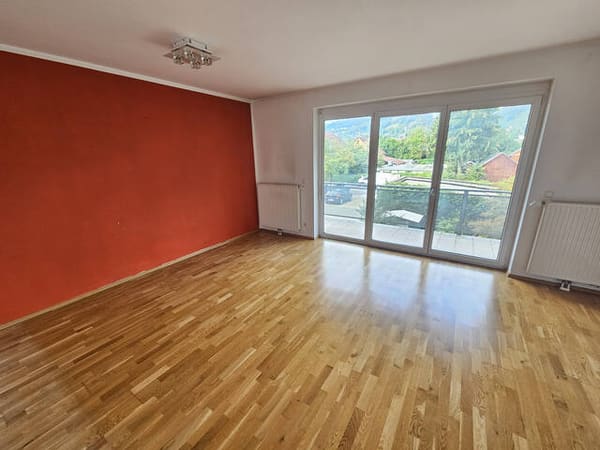 Immobilie in Steinberg - Barrierefreie zugängige 2 - Zimmerwohnung mit großem Balkon und Tiefgaragenplatz in beliebter Wohngegend - Bild 0