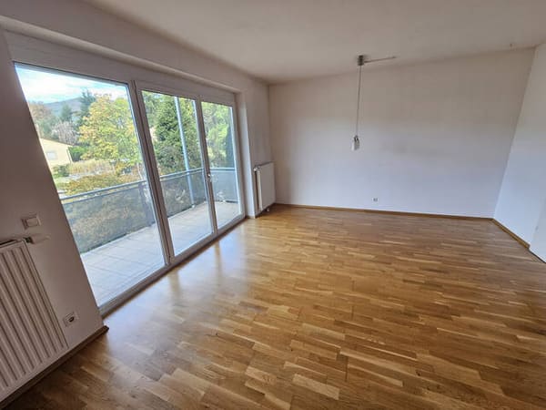 Immobilie in Steinberg - Barrierefreie zugängige 2 - Zimmerwohnung mit großem Balkon und Tiefgaragenplatz in beliebter Wohngegend - Bild 3