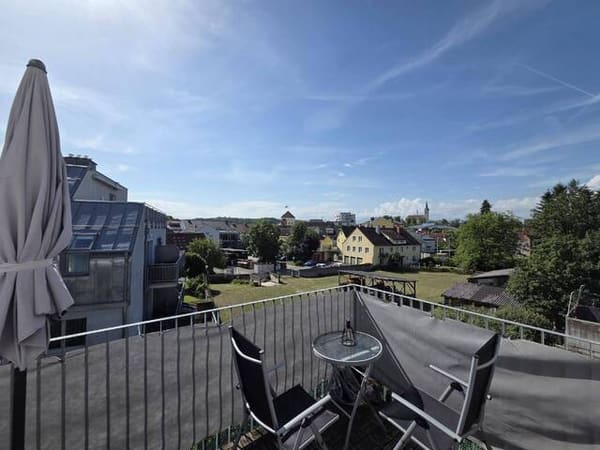 Immobilie in Wieselburg - Privatverkauf! DACHGESCHOSSWOHNUNG mit 6m² Balkon, hofseitig, absolut ruhig, direkt im Zentrum inkl. Tiefgaragenparkplatz und Aufzug - Bild 0