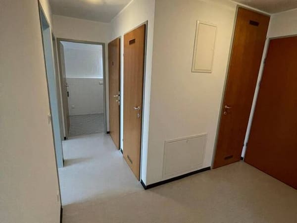 Immobilie in Wieselburg - Privatverkauf! DACHGESCHOSSWOHNUNG mit 6m² Balkon, hofseitig, absolut ruhig, direkt im Zentrum inkl. Tiefgaragenparkplatz und Aufzug - Bild 2