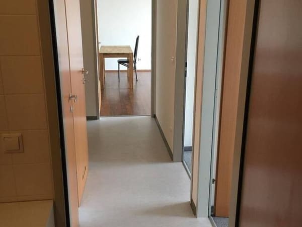 Immobilie in Wieselburg - Privatverkauf! DACHGESCHOSSWOHNUNG mit 6m² Balkon, hofseitig, absolut ruhig, direkt im Zentrum inkl. Tiefgaragenparkplatz und Aufzug - Bild 3