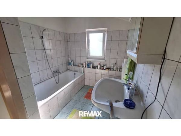 Immobilie in St. Aegyd am Neuwalde - Vermietete Anlegerwohnung im Ortskern von St. Aegyd - Bild 1