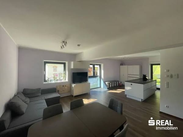 Immobilie in Steinach am Brenner - Wohnen mit Bergpanorama - moderne 3-Zimmer-Wohnung mit Garten und Terrasse in Gschnitz - Bild 2
