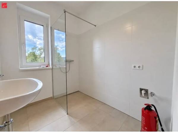 Immobilie in Bad Waltersdorf - Exklusiver Neubau - Erstbezug mit 20 m² Südwestbalkon - Bild 4