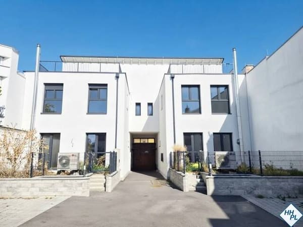 Immobilie in Gumpoldskirchen - PROVISIONSFREI! Traumhaftes Townhouse im Herzen von Gumpoldskirchen - Bild 0