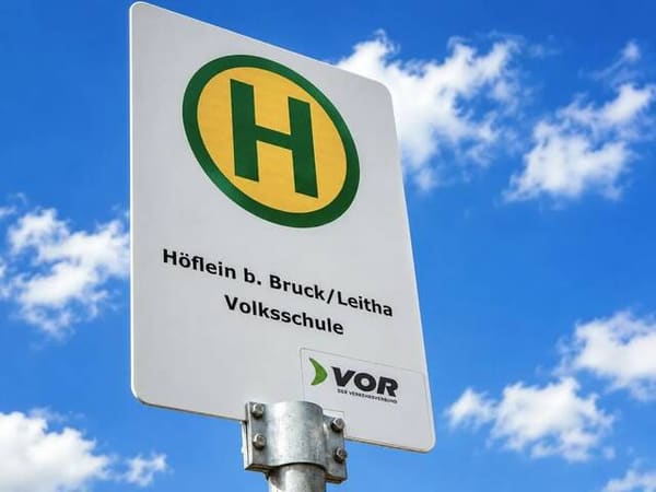 Immobilie in Höflein - NEU: Fixpreis & provisionsfrei | Ziegelmassiv-Einfamilienhaus | 206 m² Garten | 3 Stellplätzen inkl. E-Ladevorbeitung - Bild 3