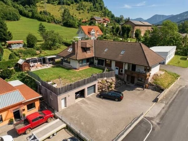 Immobilie in Eisenerz - Großzügiger Bungalow mit ausgebautem Keller und 3-PKW-Garage - nahe Leopoldsteiner See und Skigebiet, nur ca. 30 Minuten von Leoben - Bild 0