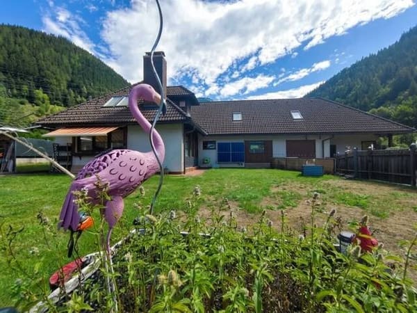 Immobilie in Eisenerz - Großzügiger Bungalow mit ausgebautem Keller und 3-PKW-Garage - nahe Leopoldsteiner See und Skigebiet, nur ca. 30 Minuten von Leoben - Bild 3