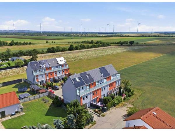 Immobilie in Gerasdorf bei Wien - + SCHNÄPPCHEN + mit TERRASSE, GARTEN und STELLPLATZ - Bild 1